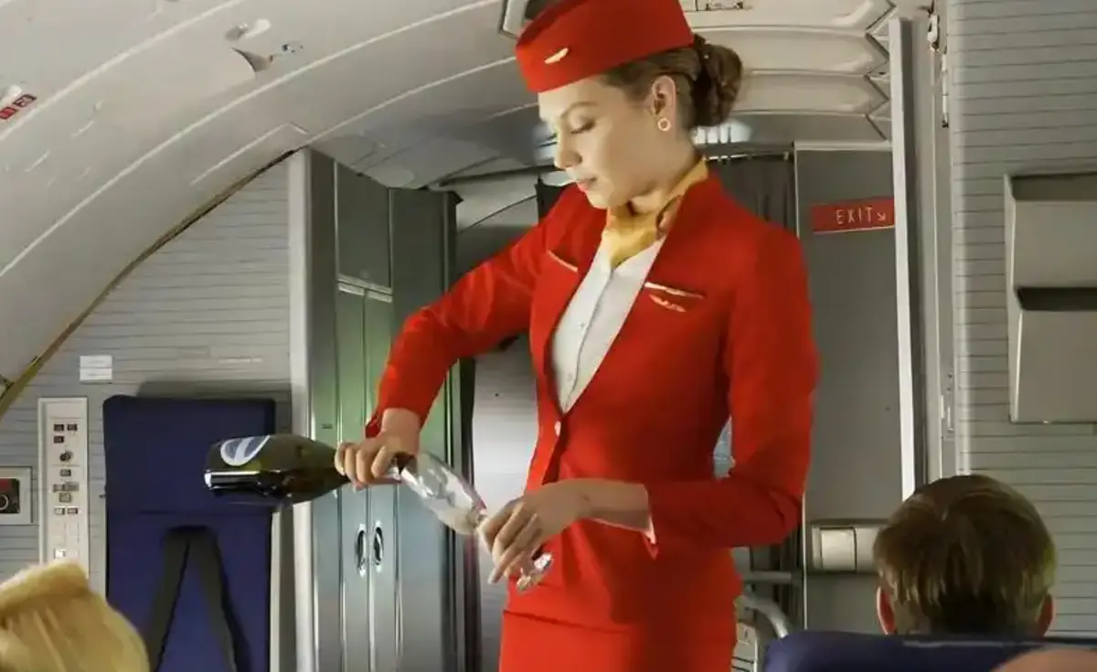 《法国空乘4》资源下载-法版HD高清全集完整版在线观看-法国空乘4免费未删减无广告播放