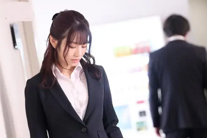 《和部长一起去出差旅》高清未删减版-中字免费在线播放-完整版资源下载